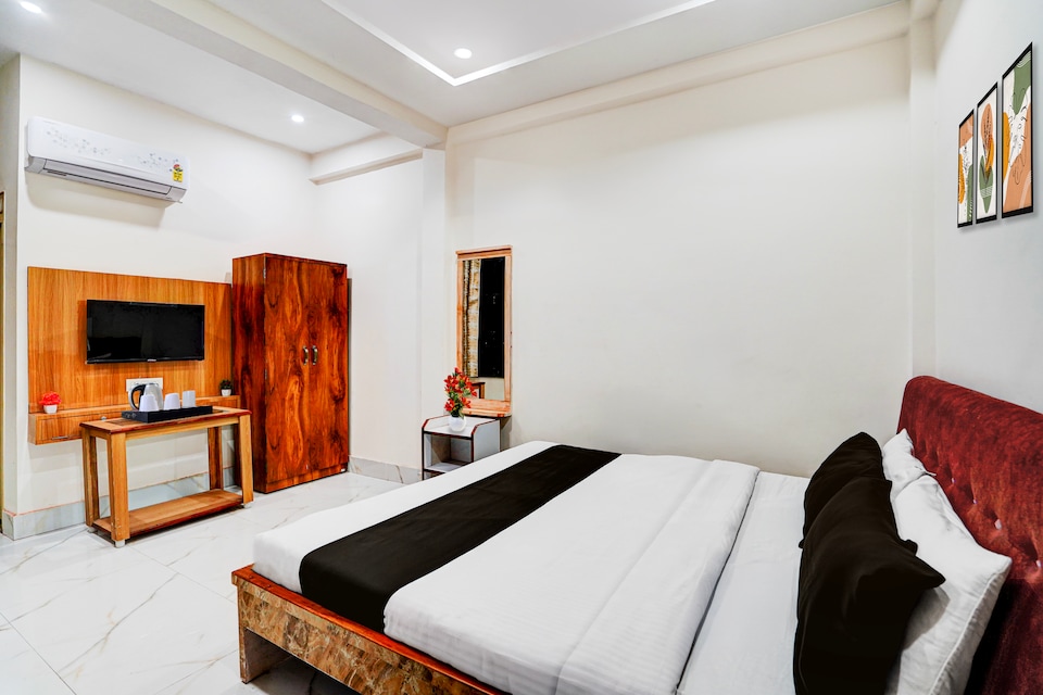 Hotel O Kardameshwar Mahadev Temple Varanasi Formerly Pheonix Rooms, Lanka, Varanasi