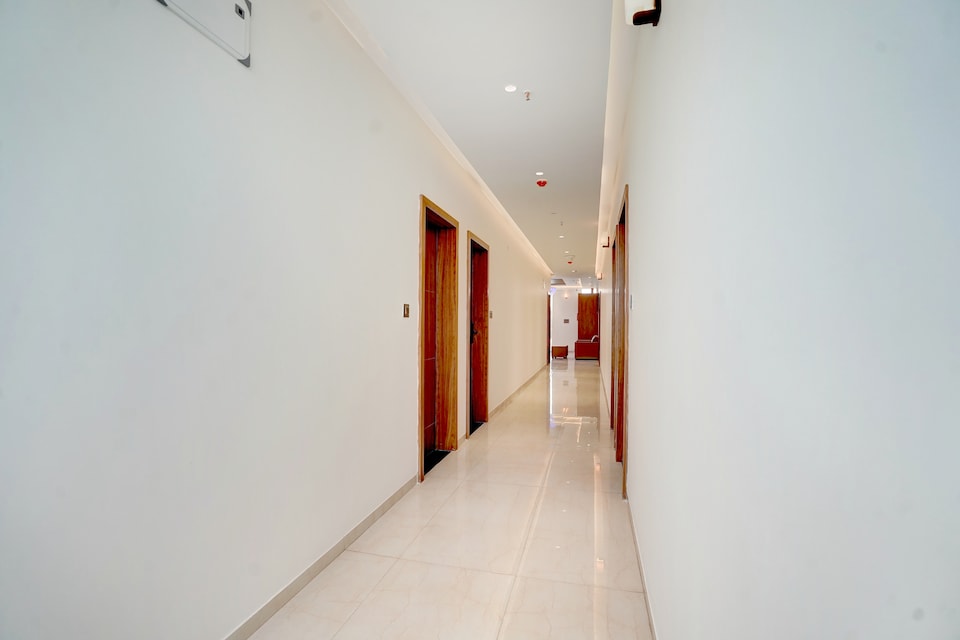 Super Townhouse Oak T. Narasipura Road Formerly Hotel Nishara, Mysore Outer, Mysore