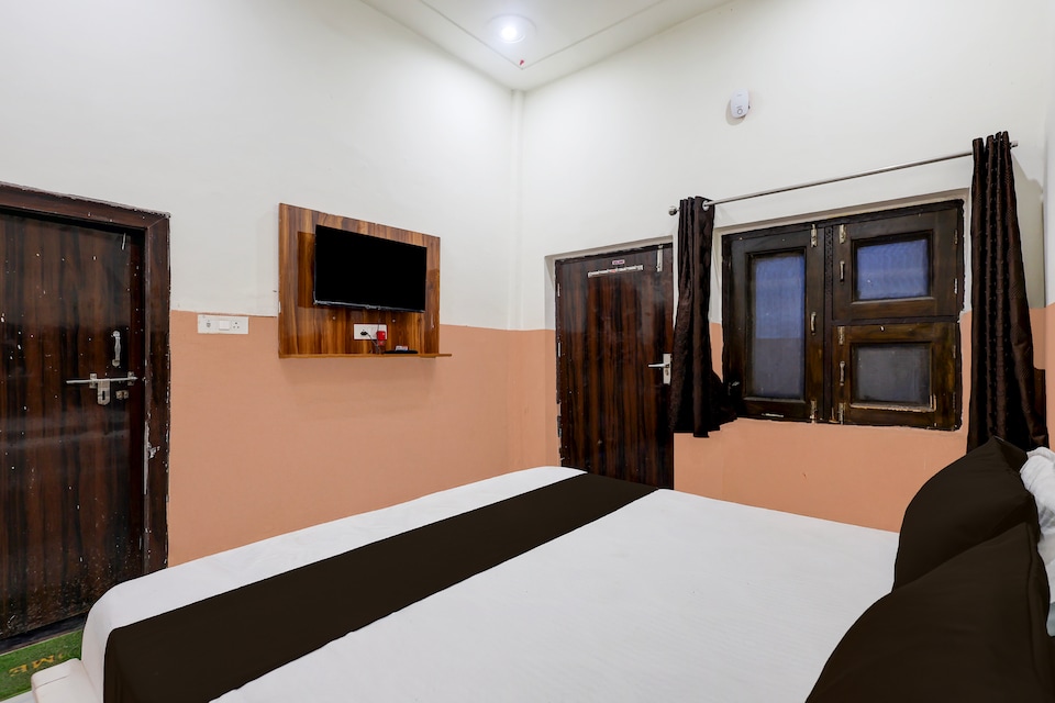 Hotel O Gopi Dham, Iskcon Vrindavan, Vrindavan