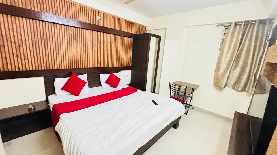 Collection O Meghdoot Garden Formerly Hotel Shree Krishna Avenue, Vijay Nagar Indore, Indore