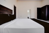 Super Collection O Sunset Point PB Road Dharwad Formerly Crystal Resort