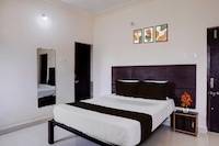 Super Collection O Sunset Point PB Road Dharwad Formerly Crystal Resort