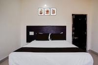 Super Collection O Sunset Point PB Road Dharwad Formerly Crystal Resort
