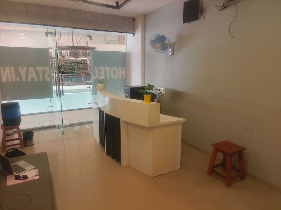  Hotel O Stay In , Jetalpur Road Vadodara, Vadodara