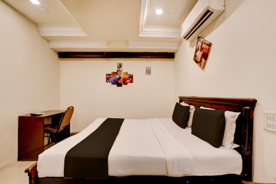 Hotel O Benz Circle Vijaywada Formerly Akshaya Pride, MG Road Vijayawada, Vijayawada