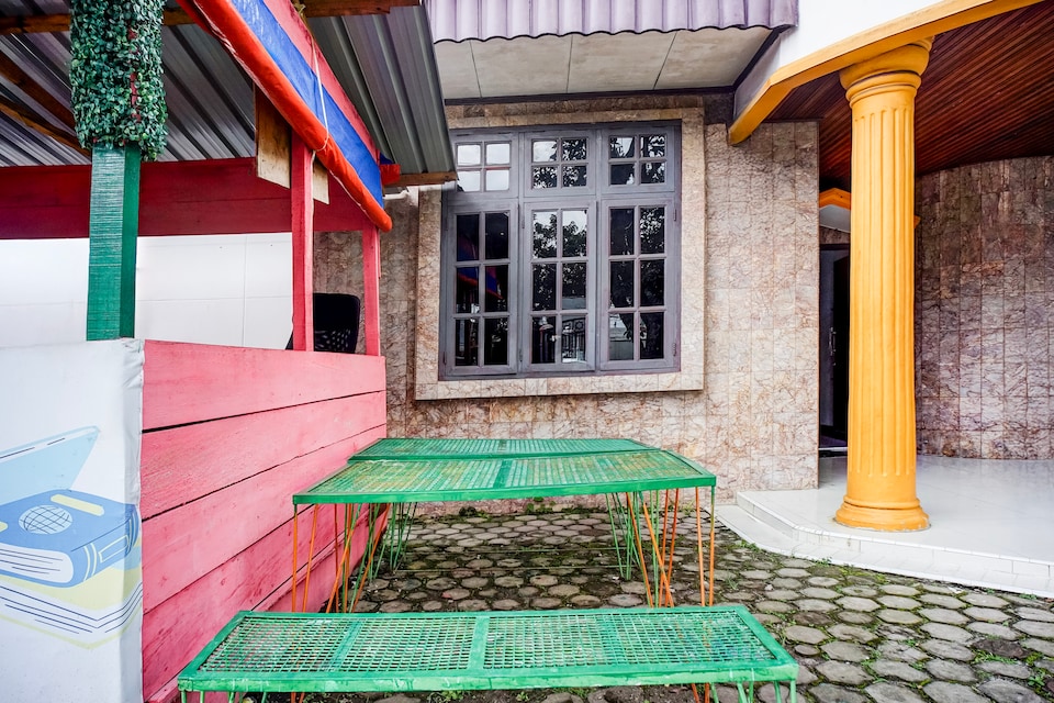 Hotel O near Ring Road City Walks formerly Graha Aisyah, Medan, Medan