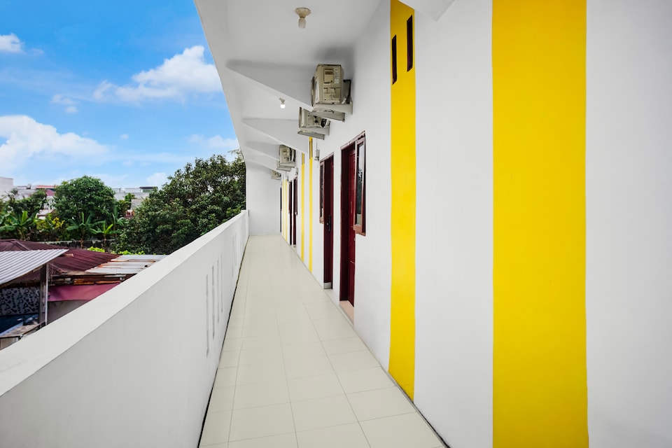 Hotel O near Ring Road City Walks formerly Graha Aisyah, Medan, Medan