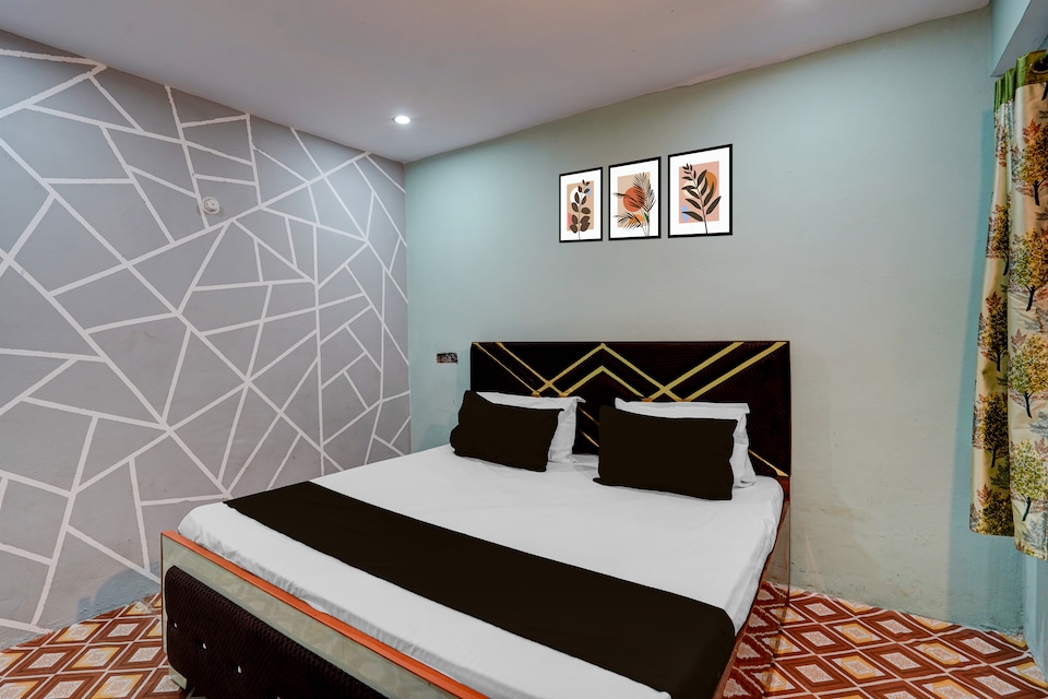  SPOT ON Swagatam Hotel, Railway Station Allahabad, Prayagraj