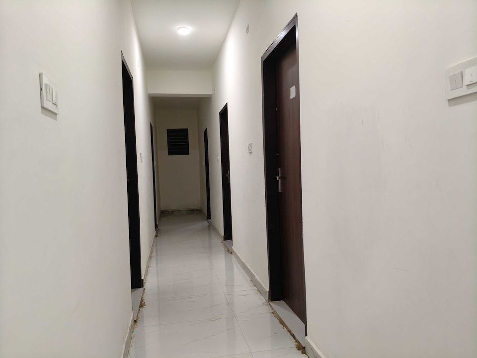 Hotel O SHREE KRISHNA HOTEL , Corporate Complex, Agra