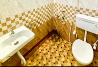 Hotel O Ethnic Food & Lodging