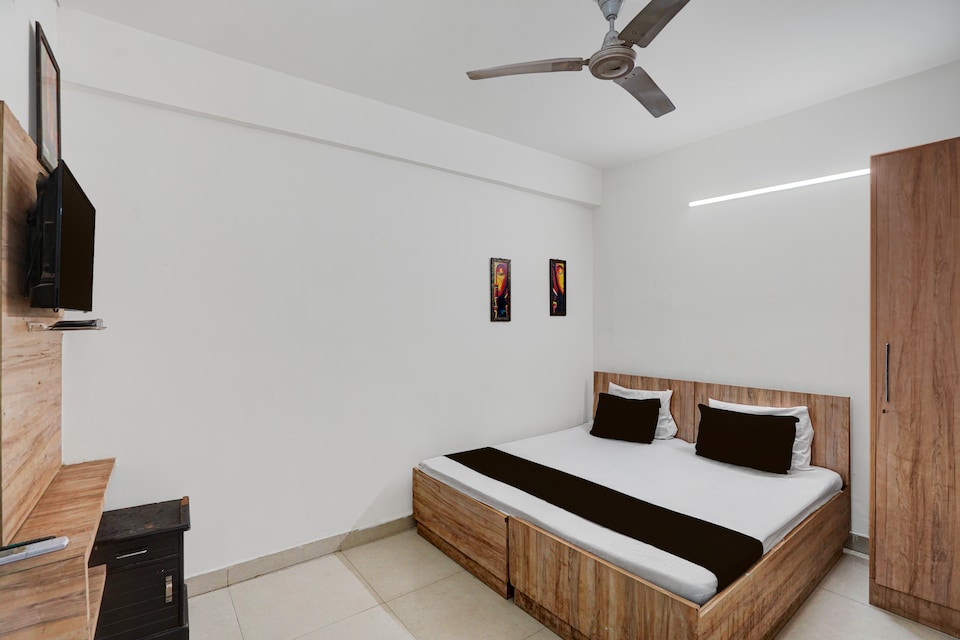 Hotel O Nimai , Medanta, Gurgaon