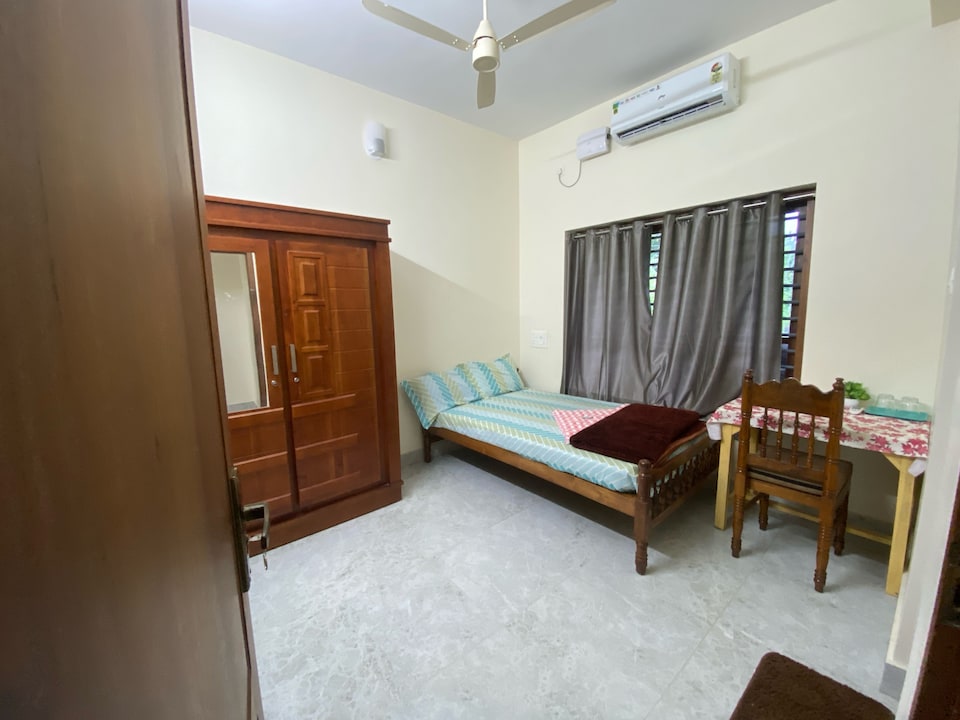 Hotel O LM Rooms, Medical College - Pattom, Trivandrum