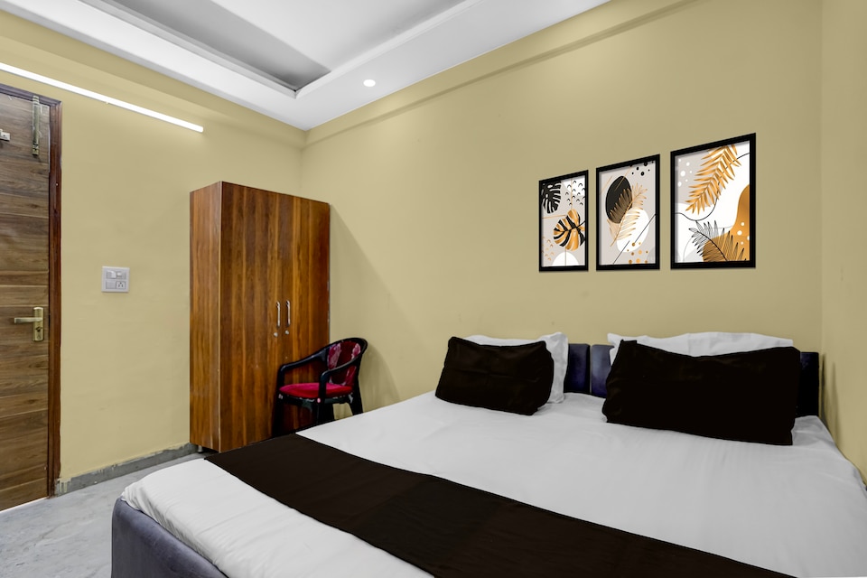 Hotel O Oh My Place, Noida City, Noida