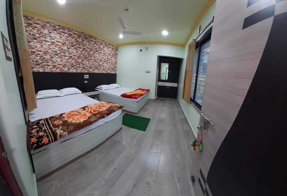 SPOT ON Majhdariya Village Cottage, Shibnibash, Shibnibash