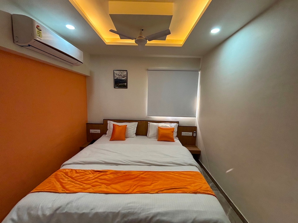 Collection O Hotel Orange Tree, Navrangpura Ahmedabad, Ahmedabad