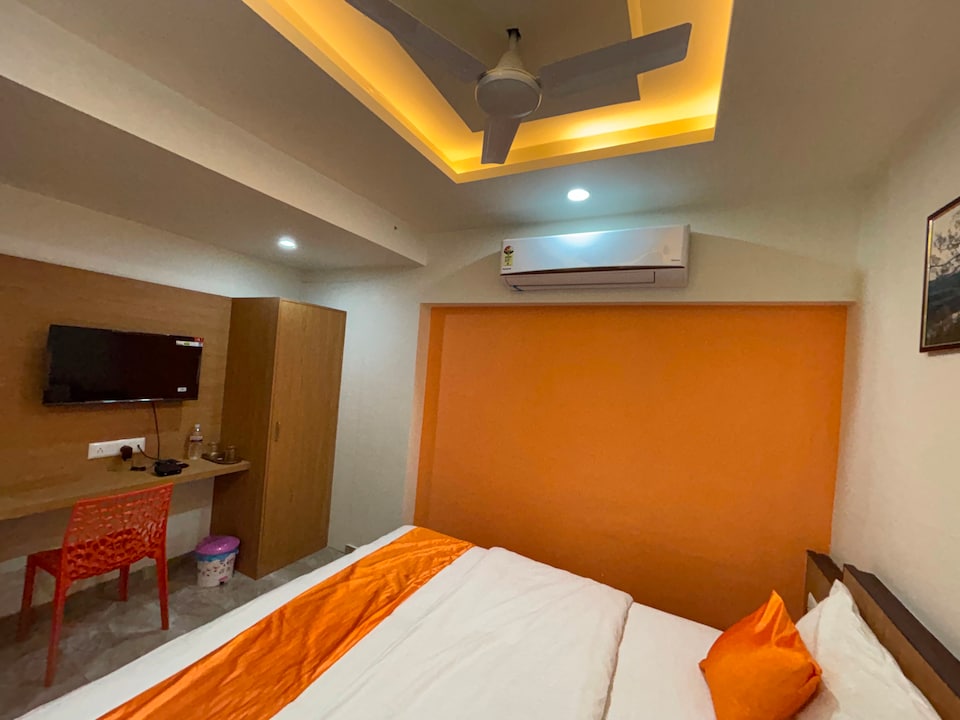 Collection O Hotel Orange Tree, Navrangpura Ahmedabad, Ahmedabad