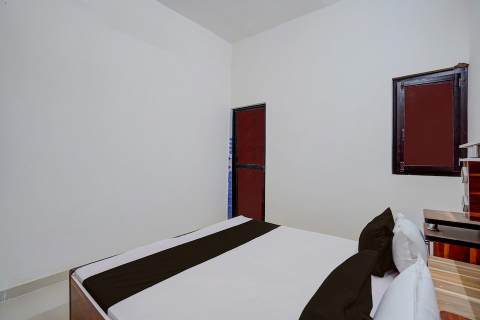 Hotel O Velvet Vintage Inn, Faizabad Road, Lucknow