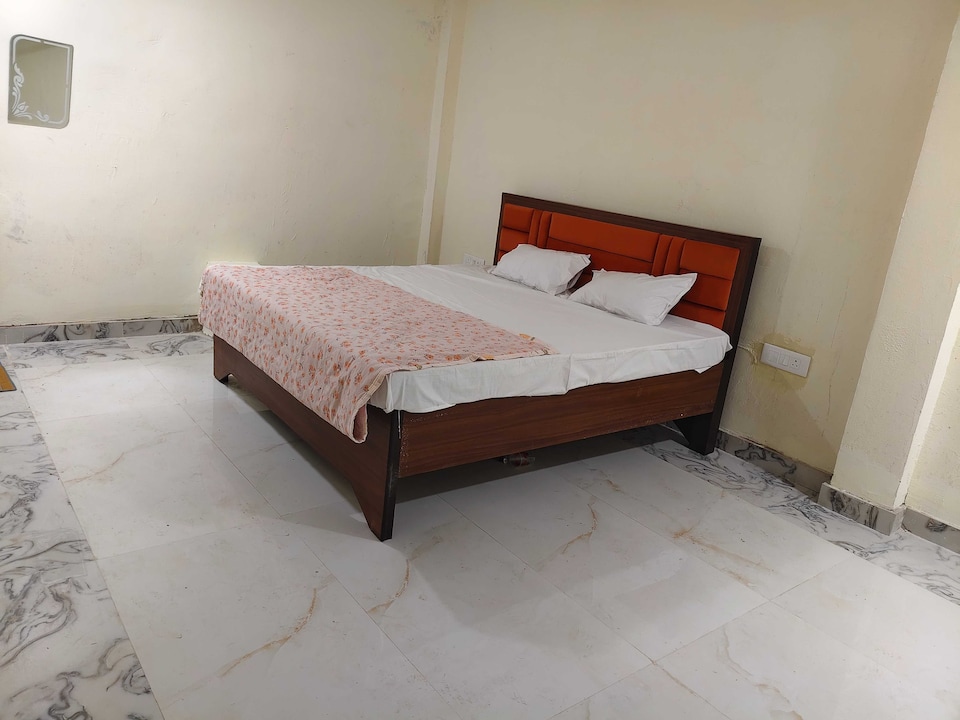 Hotel O Bhavya Inn, Sitapur, Sitapur