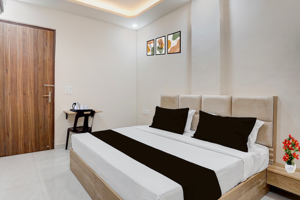 Super Hotel O Delhi Meerut Expressway Makanpur Formerly Crystal 24, Indirapuram Ghaziabad, गाज़ियाबाद