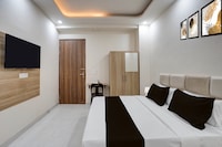 Hotel O Delhi Meerut Expressway Makanpur Formerly Crystal 24