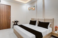 Hotel O Delhi Meerut Expressway Makanpur Formerly Crystal 24