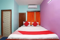 OYO Debalay Guest House Near Dakshineswar Kali Temple