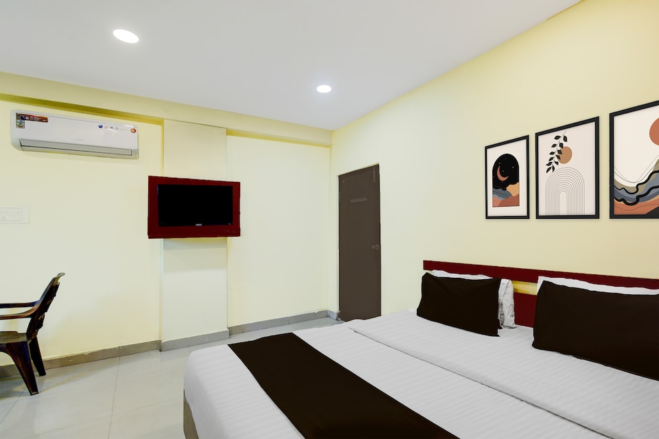 Super Hotel O LB Nagar Metro Station Formerly Virat residency, LB Nagar-Uppal, Hyderabad