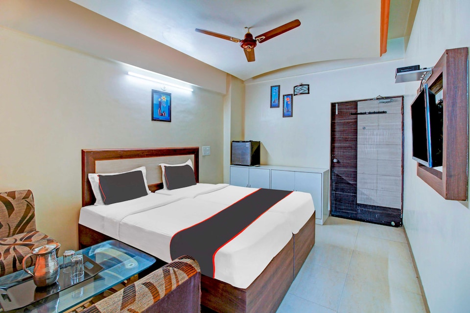 Townhouse Dange Chowk Bus Terminal, Shivaji Nagar  Pune, Pune