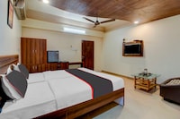 Townhouse Dange Chowk Bus Terminal