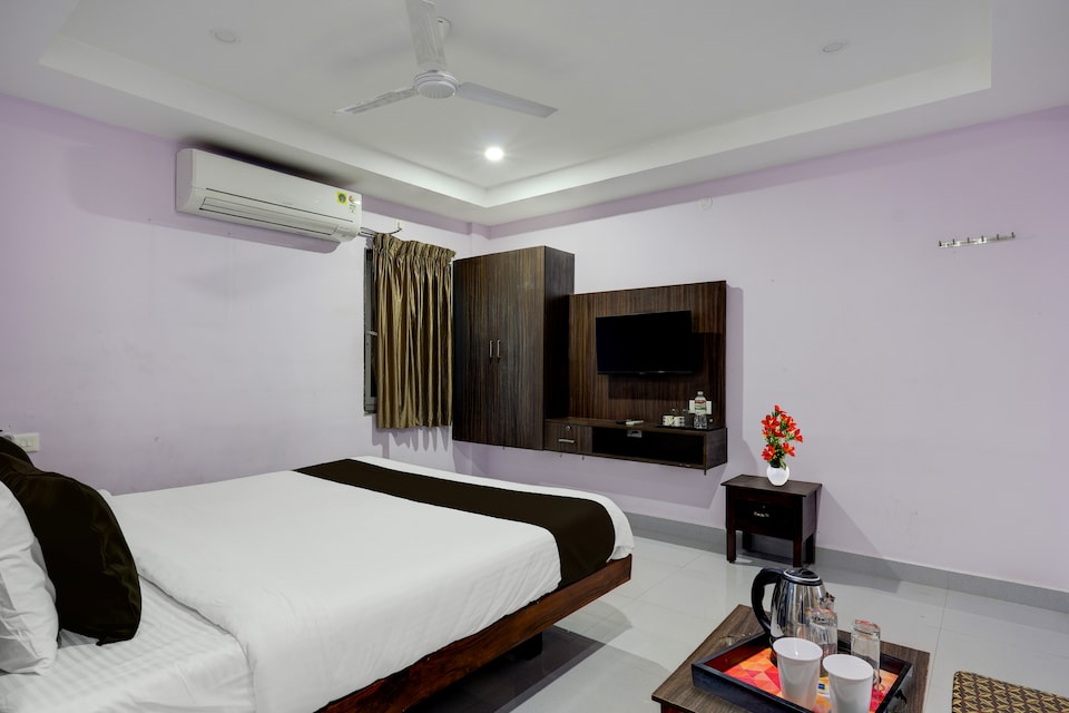 Super Townhouse IG Medical College Pondicherry Formerly Sri Vi Ka Residency, Pondicherry City Centre, Pondicherry