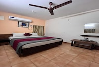 Hotel O Kurnool Railway Station Road