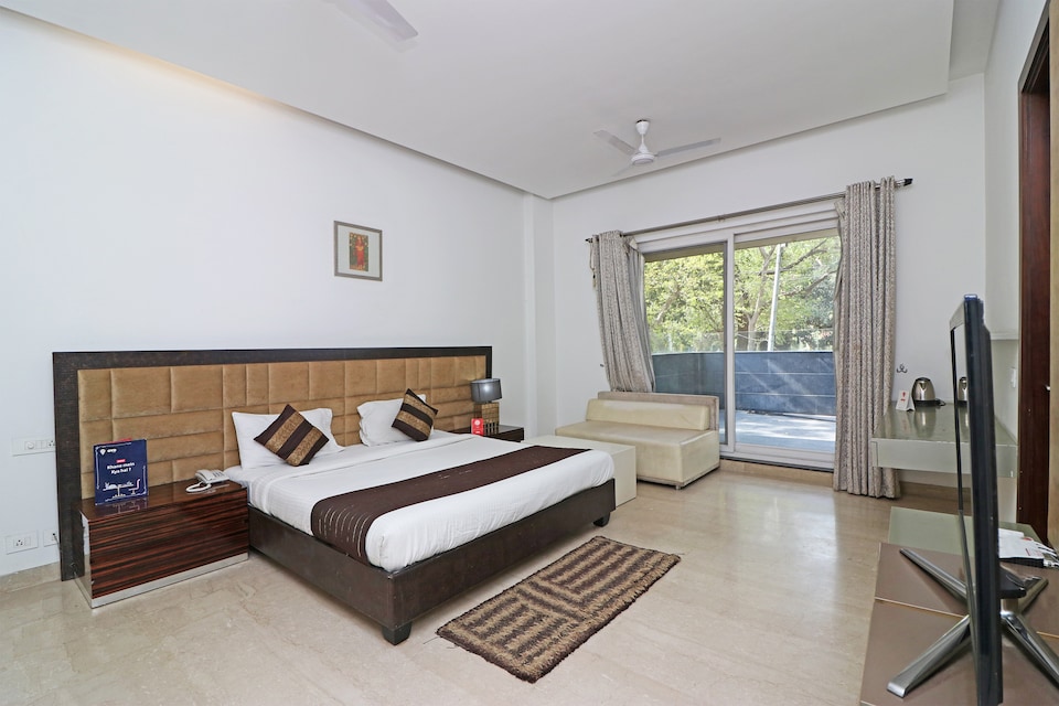 OYO 13575 Green Vogue, HUDA CENTRE 1, गुड़गांव