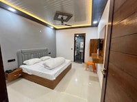 Hotel O Tuesday Suites 