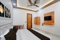 Townhouse Tuesday Suites