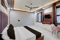 Hotel O Tuesday Suites 