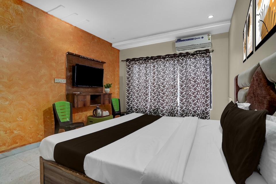 SPOT ON NN Hotel , Saoner, Nagpur