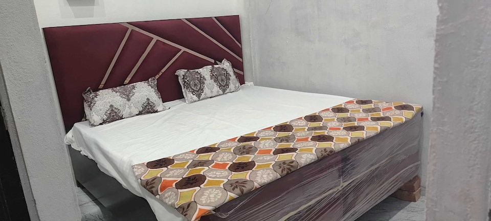 SPOT ON The Heaven OYO Hotel, Fardpur, Fardpur