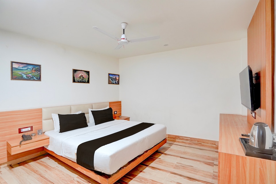  Hotel O Bhoomi Palace 3.O, Golghar, Gorakhpur