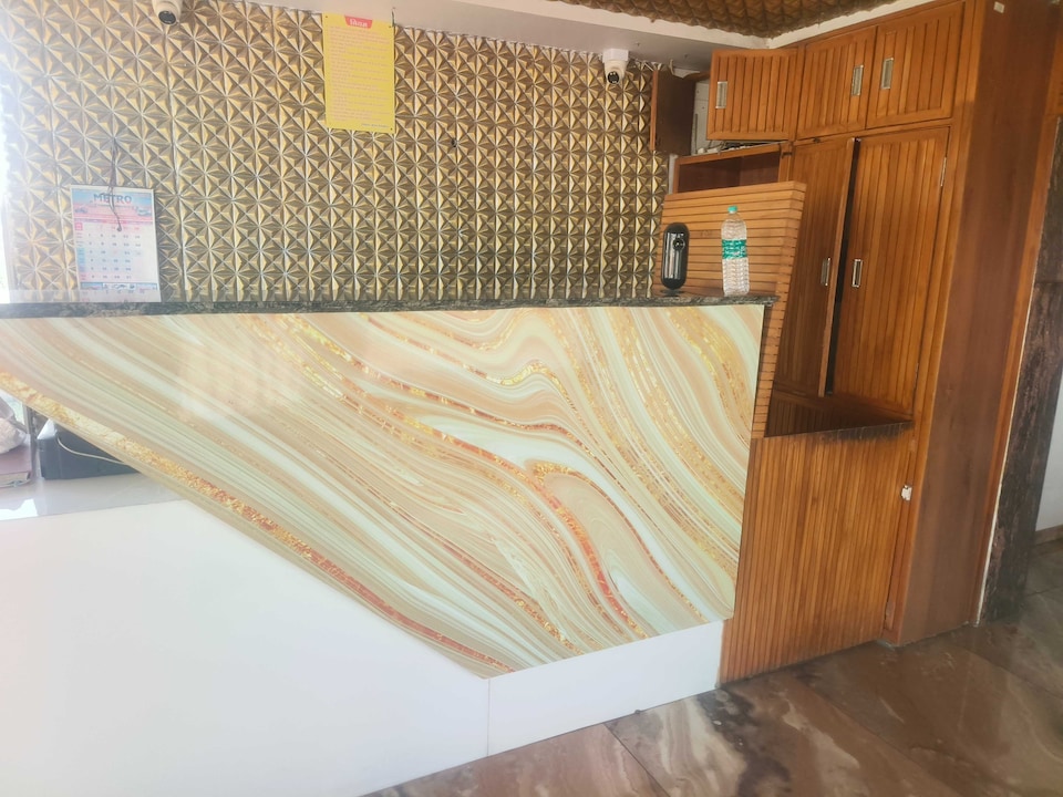 Hotel O Dwarkadhish , Palsana, Surat