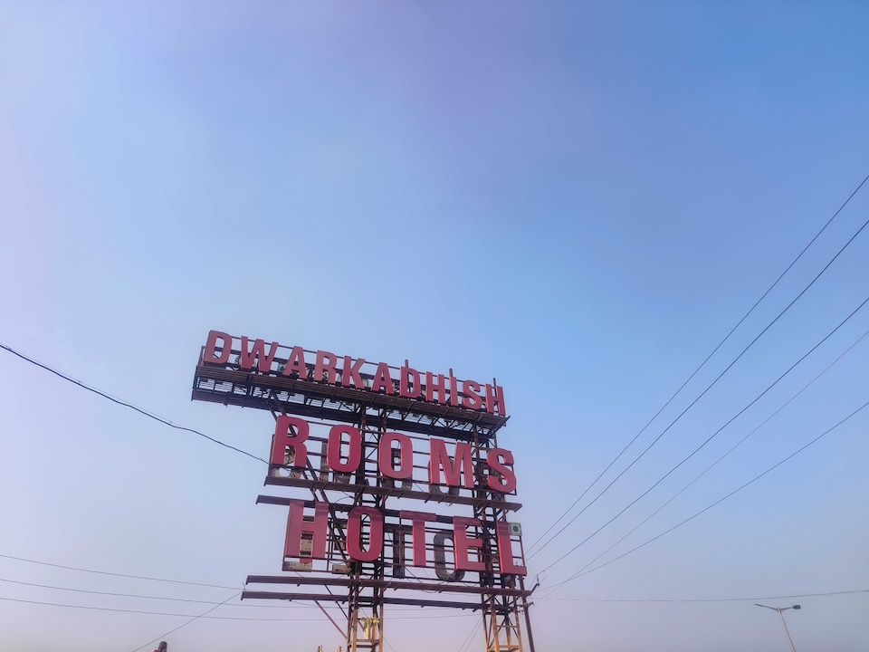 Hotel O Dwarkadhish , Palsana, Surat
