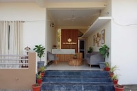 Hotel O Blossom Bhiwapur