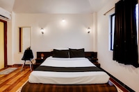 Townhouse Amrapali Resort