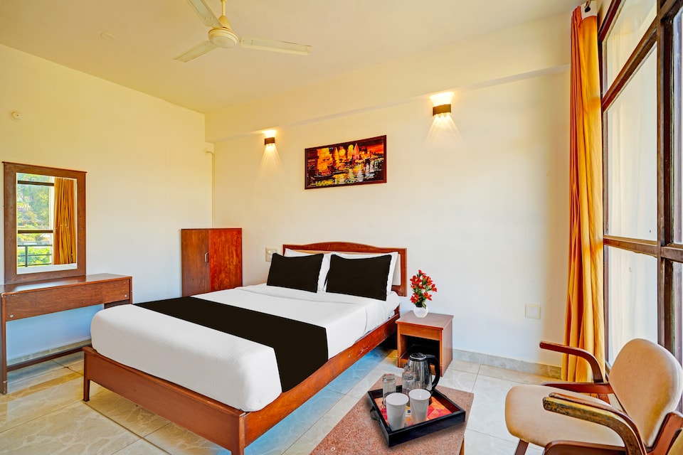 Super Townhouse Madikeri Fort Formerly Hotel Raj, Madikeri, Coorg