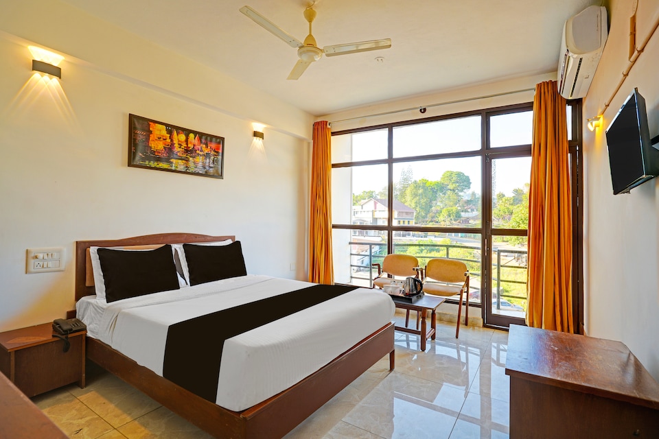 Super Townhouse Madikeri Fort Formerly Hotel Raj, Madikeri, Coorg