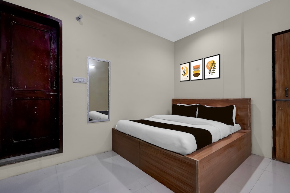 Hotel O The Amor INN, Pitampura - Rohini Delhi, Delhi