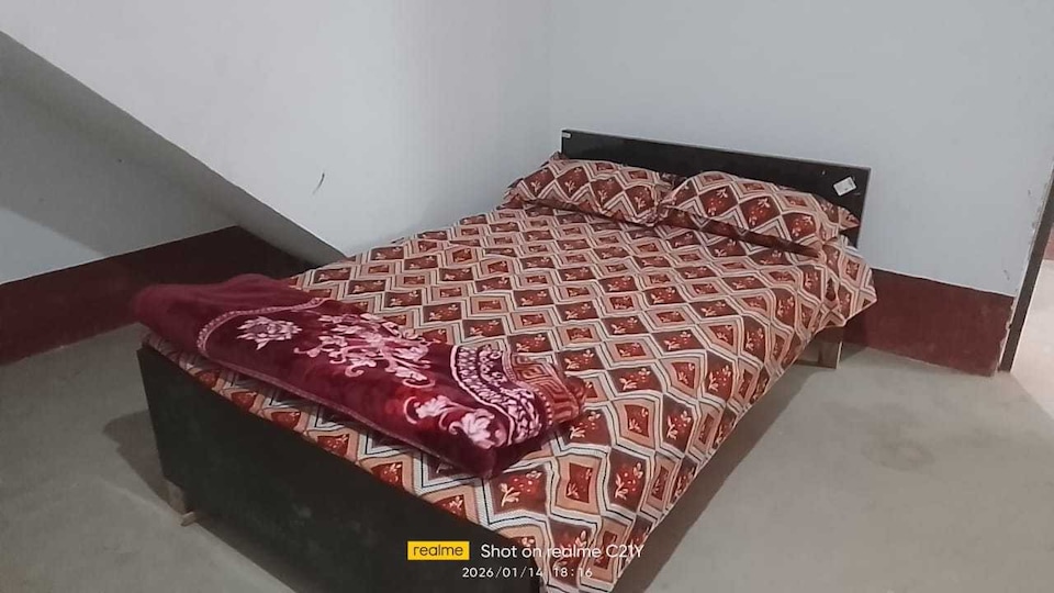 Hotel O Rajesh, Semra birbhanpur, Semra birbhanpur