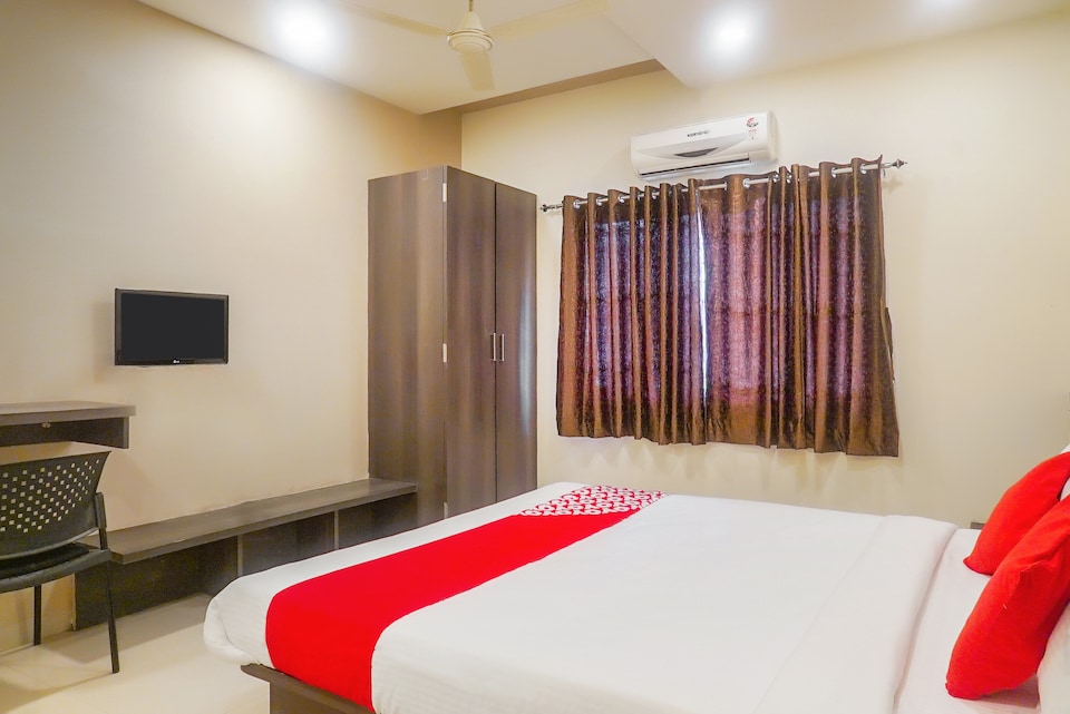 Hotel O Paradise Inn Talegaon Dabhade, Talegaon, Pune