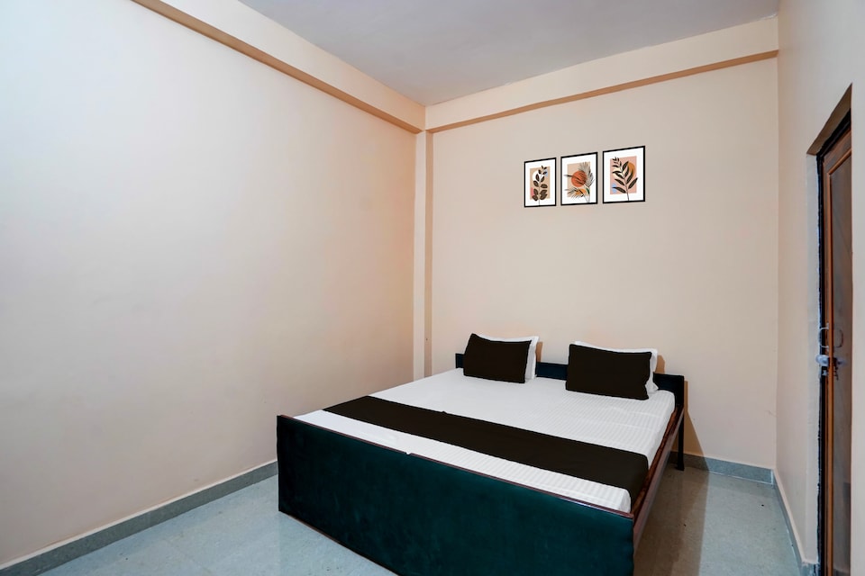 Hotel O The SKY INN, Vikas Nagar Lucknow, Lucknow