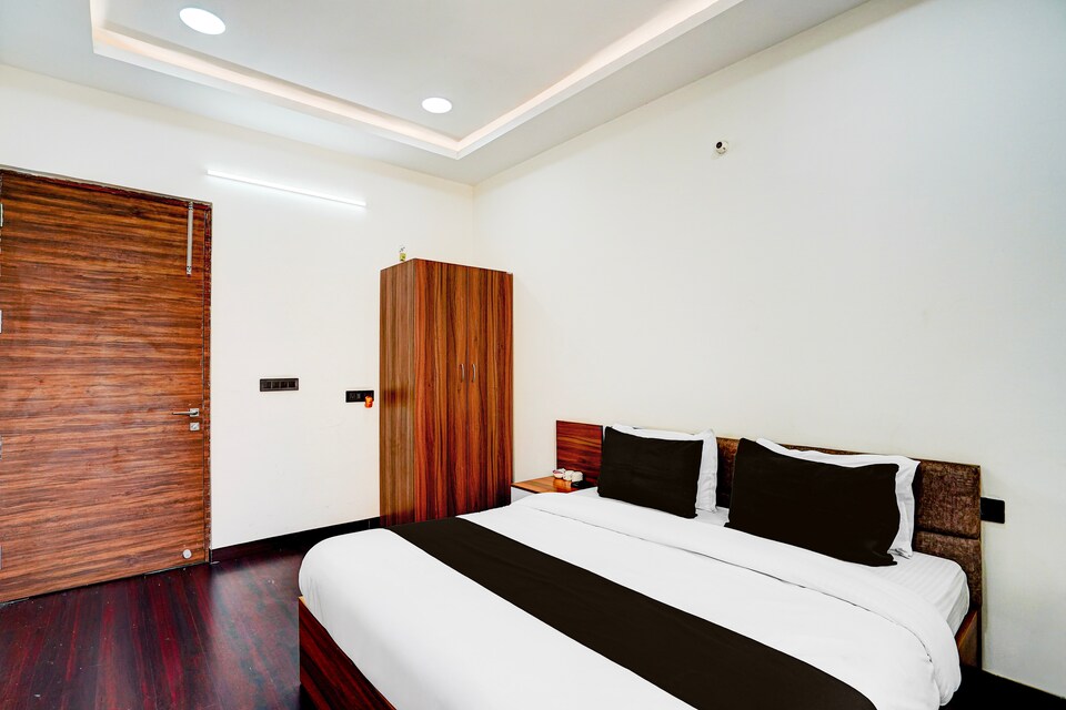 Hotel O CLUB ORCHID , Faizabad Road, Lucknow