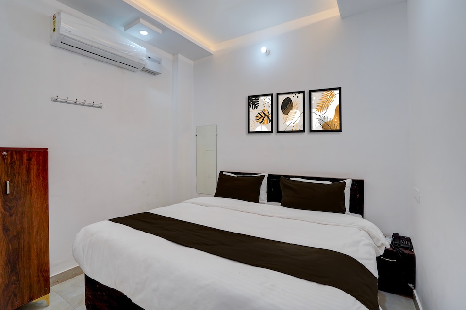 HOTEL O RUSTIC ROOTS , Rania Kanpur, Kanpur